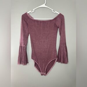 American Eagle outfitters Purple Off-Shoulder flair arm Bodysuit